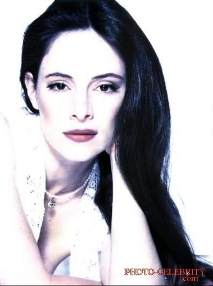 Madeleine Stowe - Wallpaper Gallery