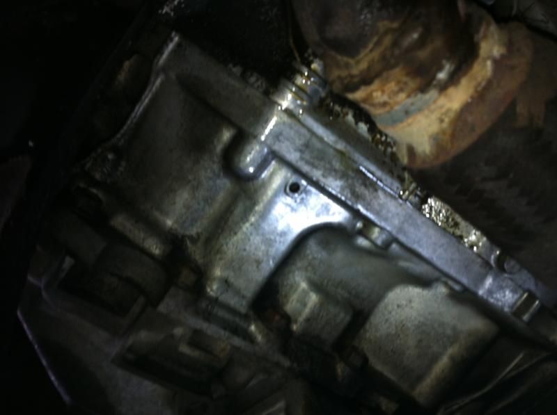 transfer case leaking ?? ( pic ) Nissan Murano Forum