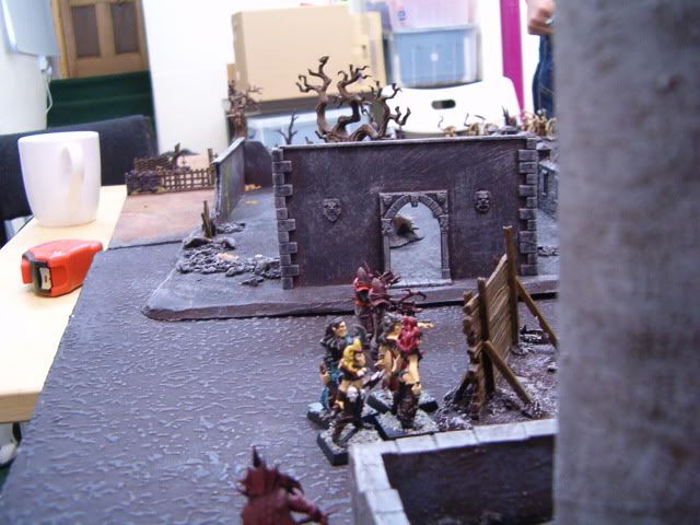 http://i76.photobucket.com/albums/j15/WarbossKurgan/Pirate%20Orcs/Sartosa/Seal%20of%20Sigmund/2009%2002%2016/HPIM6676.jpg