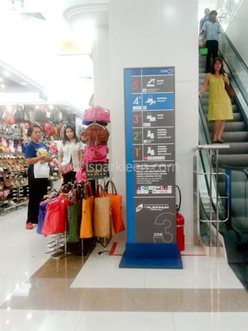 Bags at Platinum Fashion Mall, Bangkok, Thailand Bags at Platinum Fashion Mall, Bangkok, Thailand