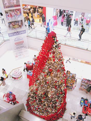 Christmas tree Araneta Center Farmers Market Christmas 2012 Christmas tree Araneta Center Farmers Market Christmas 2012