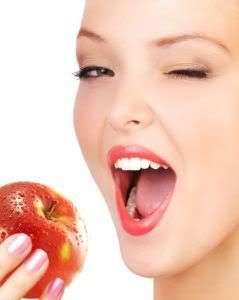 mujer-comiendo-manzana-1.jpg