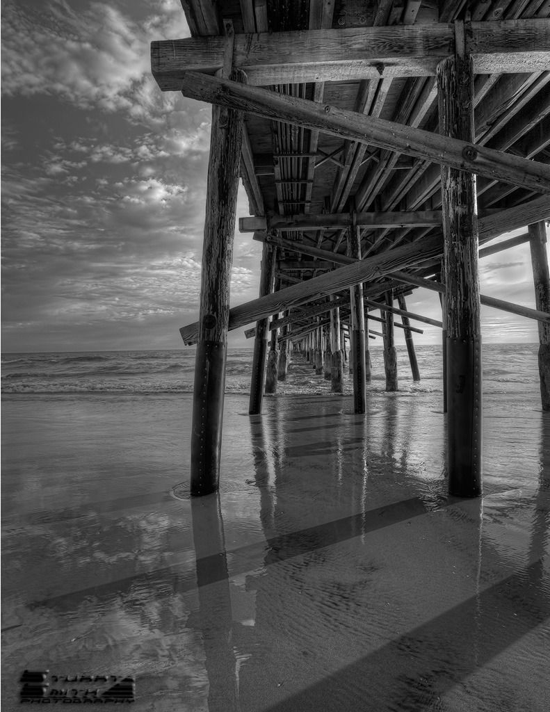 IMAGE: http://i76.photobucket.com/albums/j2/stuman16/beach/underleftcrop.jpg