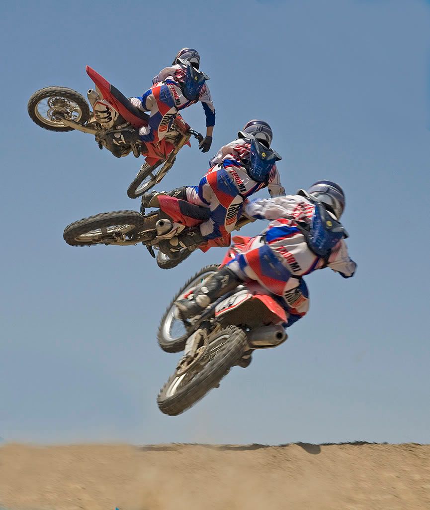 IMAGE: http://i76.photobucket.com/albums/j2/stuman16/motox/whip2.jpg