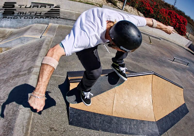 IMAGE: http://i76.photobucket.com/albums/j2/stuman16/stuff/air.jpg