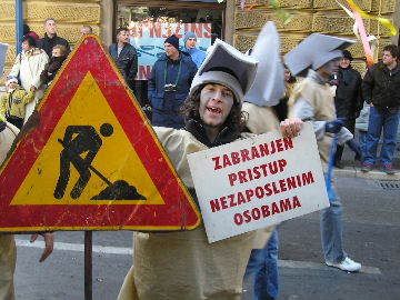 http://i76.photobucket.com/albums/j22/martinb1/Mudna%20Dol/makare2.jpg