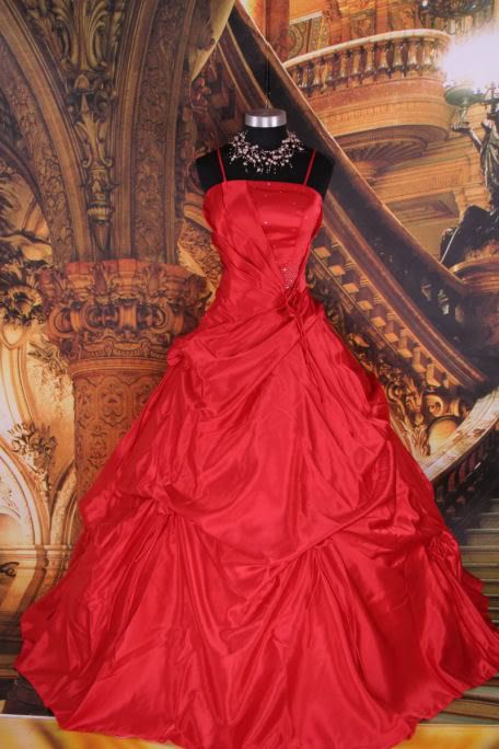 Modern and Elegant Red Wedding Dress