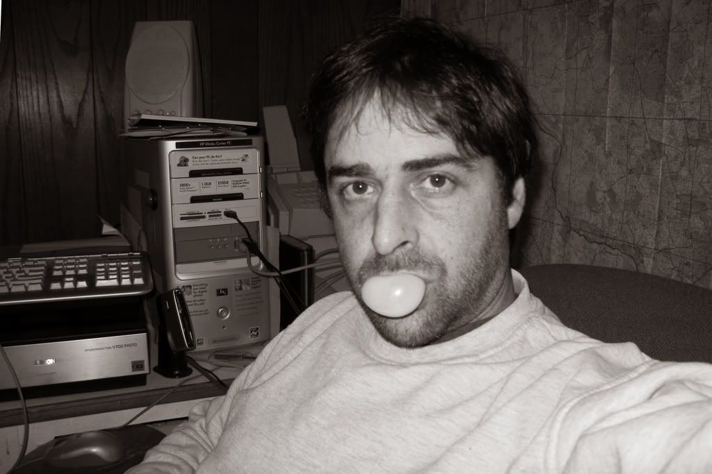 IMAGE: http://i76.photobucket.com/albums/j23/shortwave5/image277bw.jpg