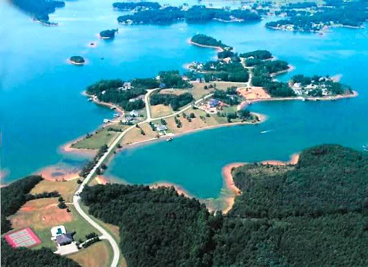 f Smith Mountain Lake