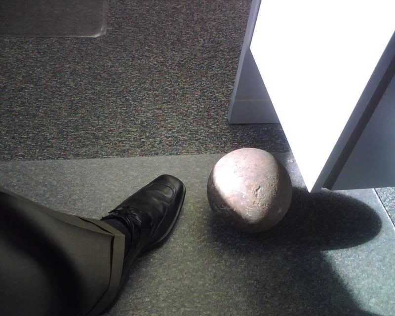 Re: 6 inch 30lb, is it a cannon ball? I put two books on each side and then 