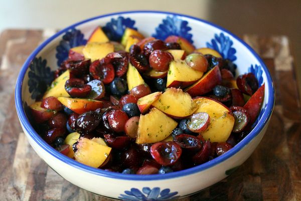 Peach snack recipes: Peach Fruit Salad with Mint Sugar Peach snack recipes: Peach Fruit Salad with Mint Sugar