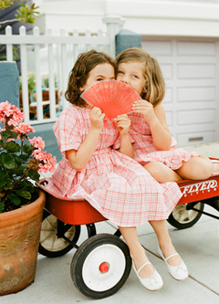 Adorable girls' dresses on sale at Ses Petites Mains Adorable girls' dresses on sale at Ses Petites Mains