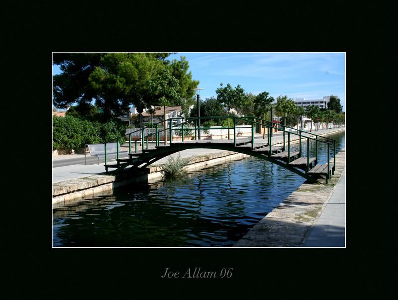 IMAGE: http://i76.photobucket.com/albums/j30/dR_MoSEs/majorca-bridge.jpg