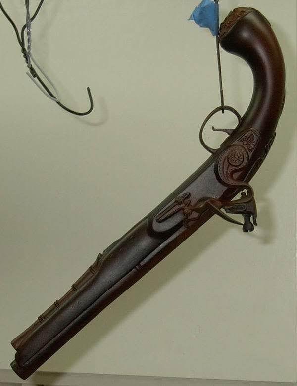 Gun004.jpg