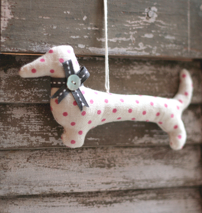 Charity ornaments for Great British Farm Project | Cool Mom Picks