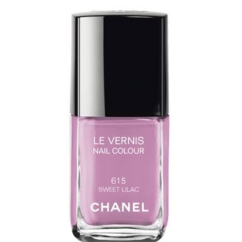 Nail Polish in Pantone Fall 2014 Colors: Chanel Nail Colour in Sweet Lilac