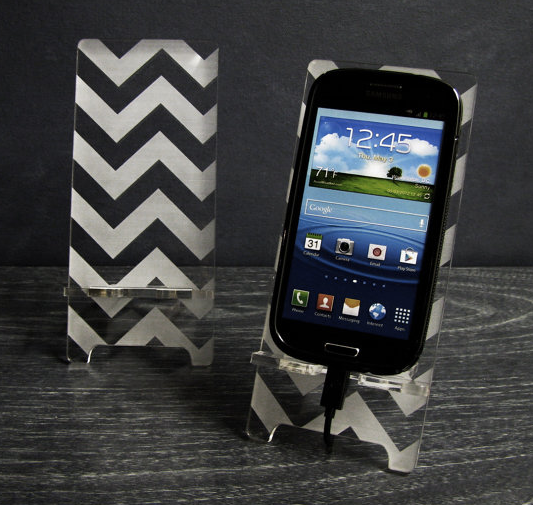 Chevron Phone Stand at Cool Mom Tech!