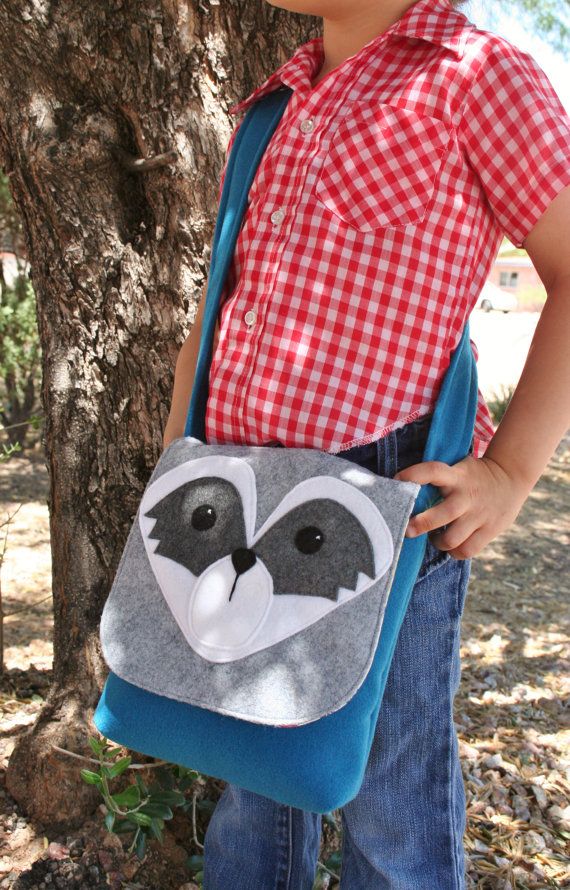 Raccoon bag | Cool Mom Picks