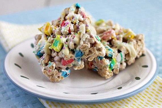 Lucky Charms Treats St. Patrick's Day recipe at Cool Mom Picks