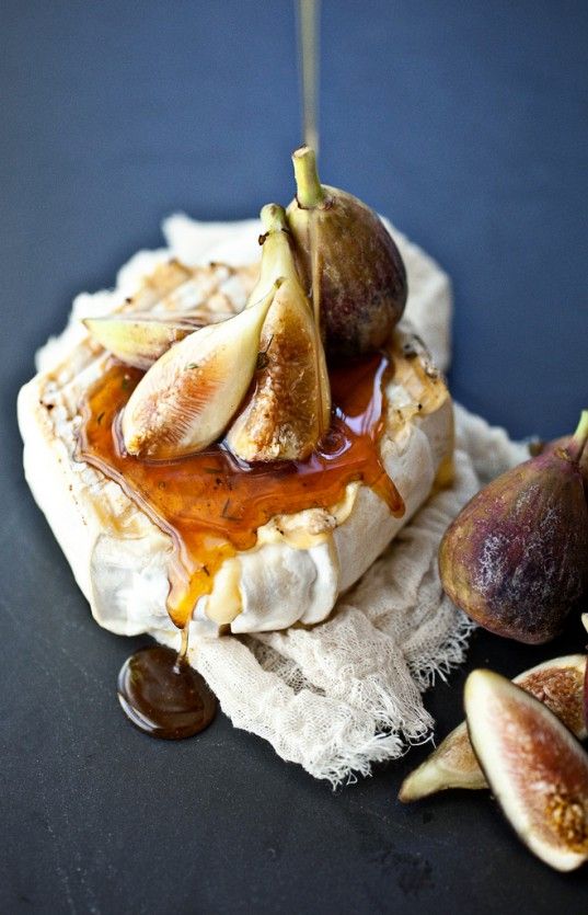New Year's Eve appetizer: Grilled Cheese with Thyme Honey and Figs