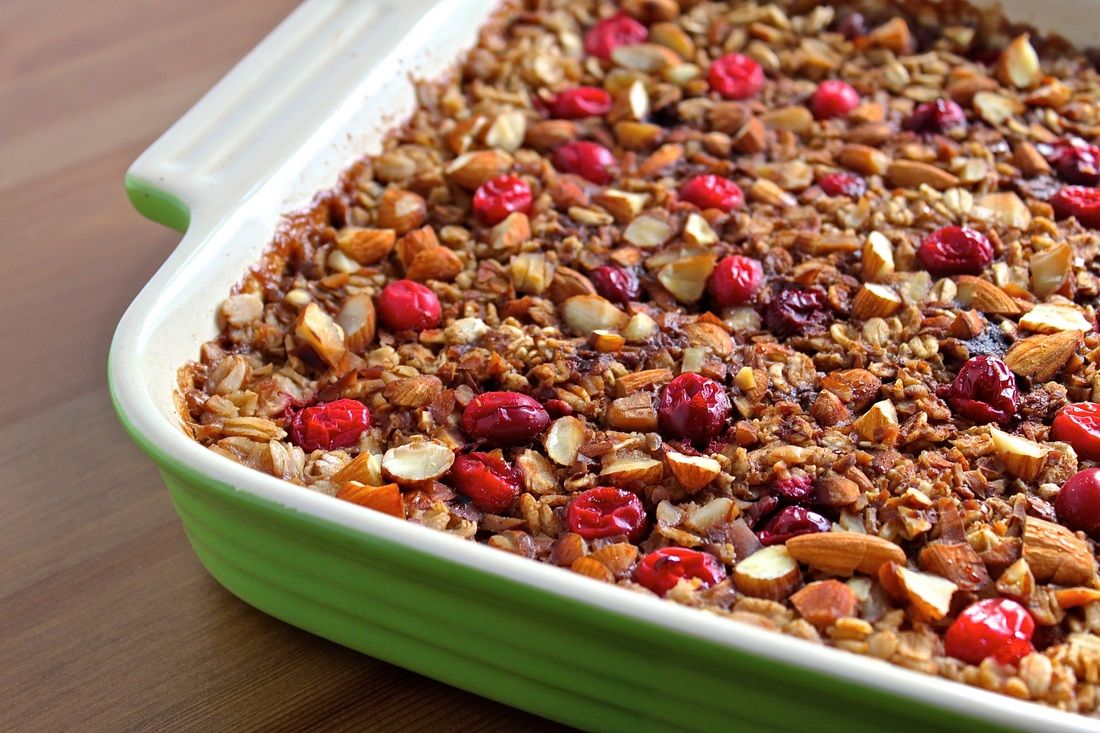 Christmas Brunch: Pear and Cranberry Baked Oatmeal