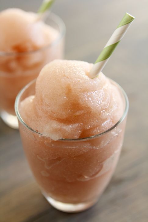 Mother's Day brunch recipe ideas : Reisling Strawberry slushie