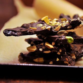 holiday food gifts: ancho chili-cinnamon chocolate bark