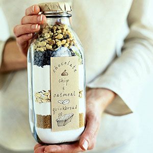 holiday food gifts: chocolate chip oatmeal quick bread in a bottle