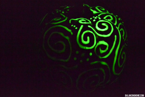 No-carve Halloween pumpkin ideas: Puffy Glow in the Dark Paint