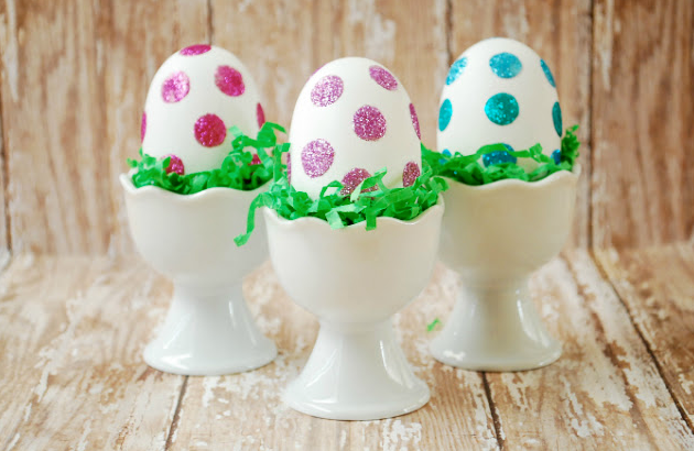 Glitter glue dot Easter eggs on Cool Mom Picks
