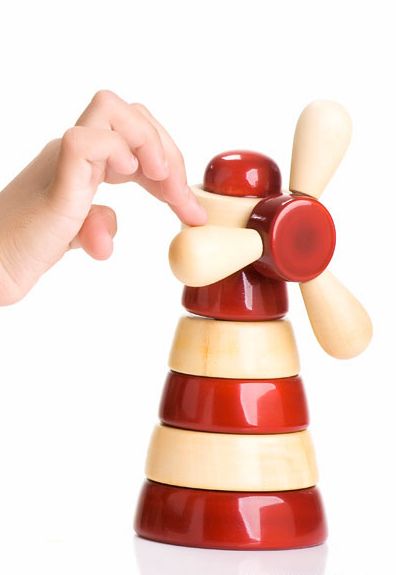 Simple wooden stacking toys from Gween