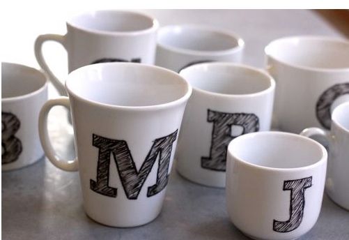 Handmade holiday gifts: DIY monogram mugs