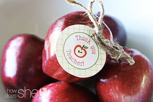 teacher gifts: DIY printable apple gift tags