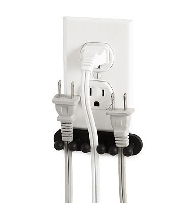 Plug out outlet organizer