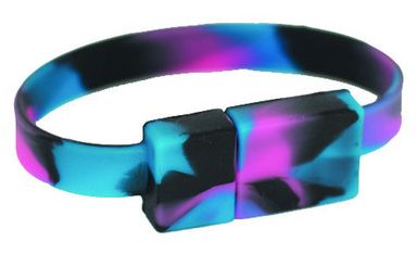 Back to school tech: MOH (Memory On Hand) USB bracelet