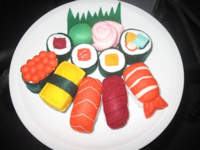 Sushi felt food play set from PACHOM