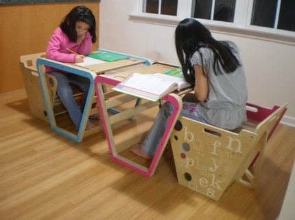 Kids' wooden desk set from midesk