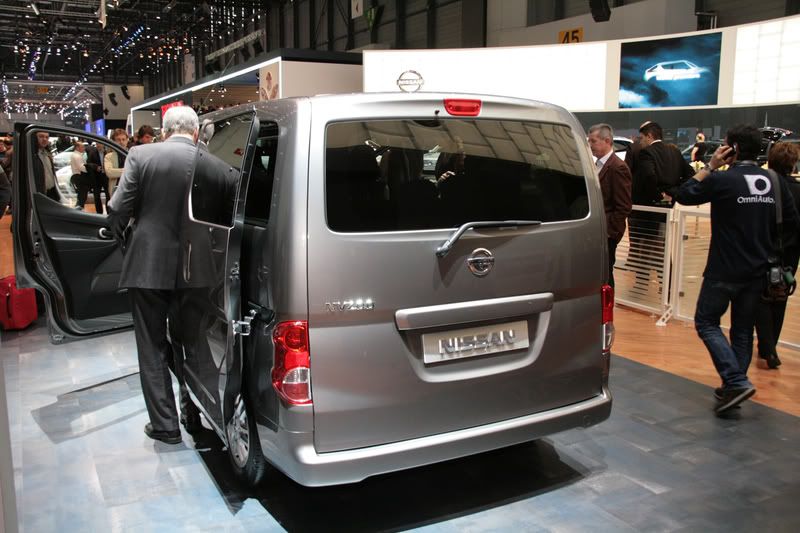 04-gen-09-nissan-nv200-live.jpg