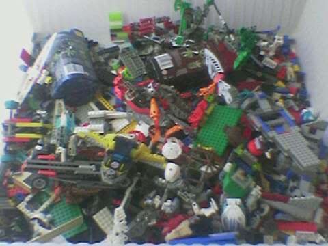 https://i76.photobucket.com/albums/j34/Nachtefuchs/Phone%20Pics/Lego1.jpg