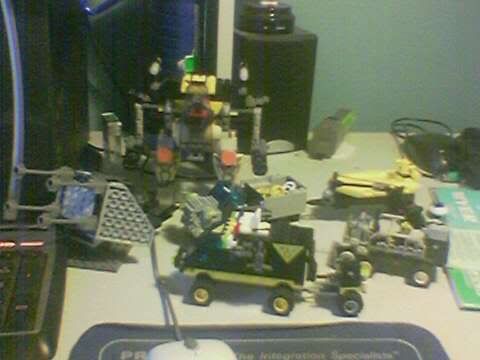 https://i76.photobucket.com/albums/j34/Nachtefuchs/Phone%20Pics/Lego2.jpg